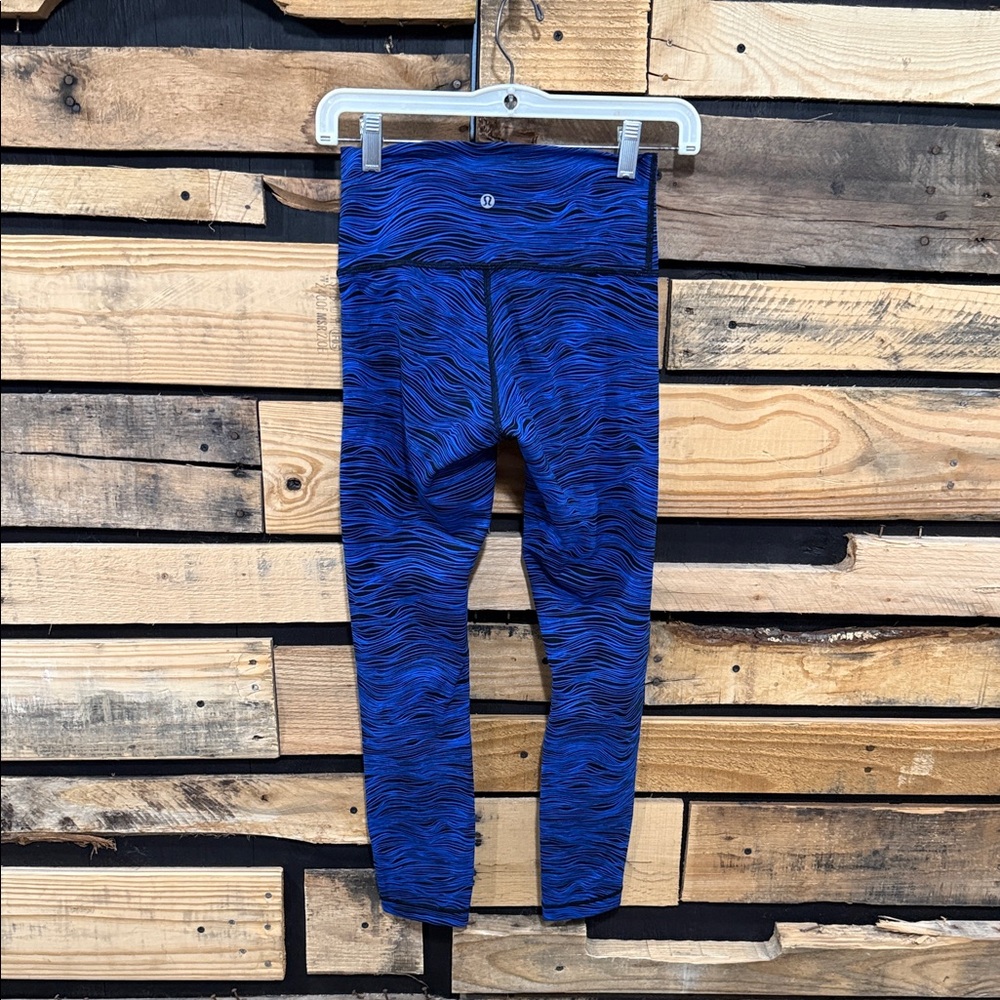 Lululemon High Times Pant in the Life Lines‎ Cerulean Blue Black color size 4
